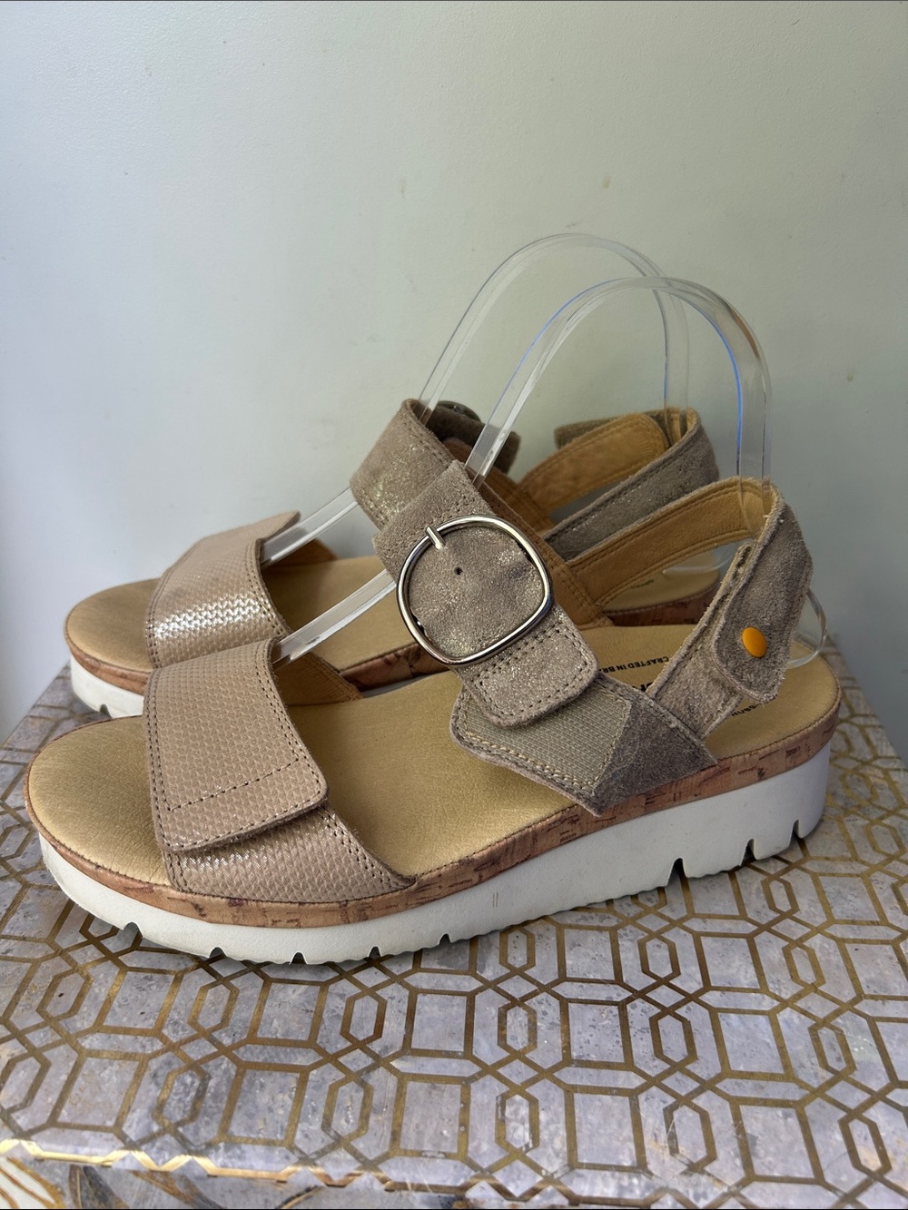 Samuel Hubbard Portola Two Strap Sandals Women's size 6.5